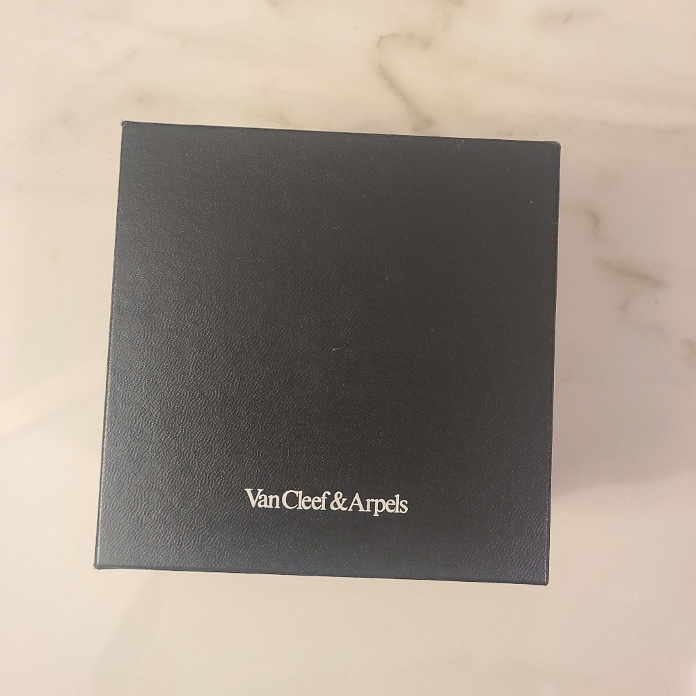 Van Cleef & Arpels Gift Box Vintage VCA Box